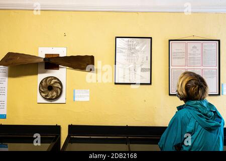 Carlingford elica e ruota dal 1857, Godwin Mead Swift costruì una macchina volante che usò questa prop di legno, Rothe House, Kilkenny, County Kilkenn Foto Stock