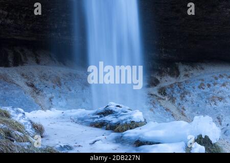 Cascata di Peričnik in inverno. Kransjka Gora, Gorenjska, Parco Nazionale del Triglav, Slovenia, Europa. Foto Stock