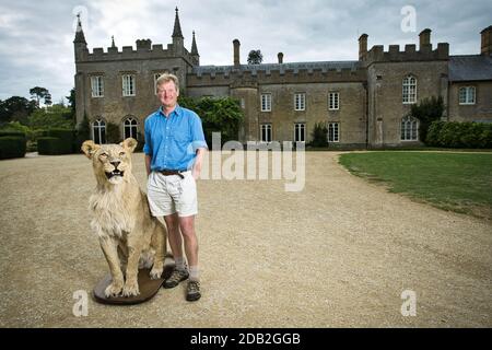 GRAN BRETAGNA / Inghilterra /Oxfordshire /Cotswold Wildlife Park / Reggie Heyworh/ nel 1804 il proprietario della tenuta William Hervey aveva casa padronale corrente c Foto Stock