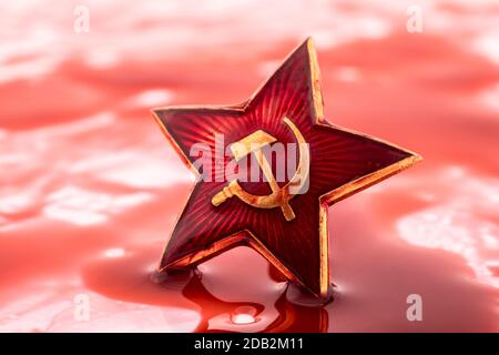 Sovietica stella rossa il badge nel sangue Foto Stock