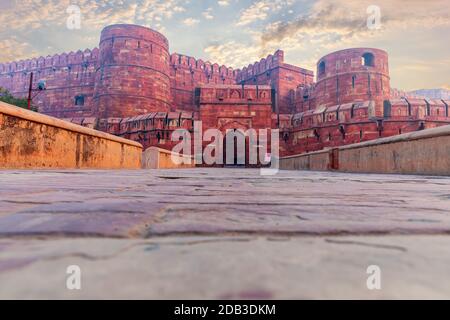 Entrata principale del Forte di Agra, India, senza persone. Foto Stock