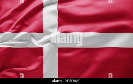 Sventolare bandiera nazionale della Danimarca Foto Stock