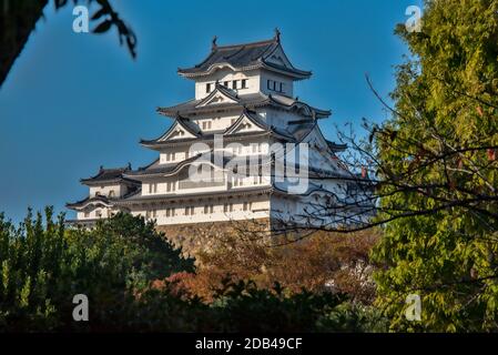 Il castello di Himeji chiamato l'Egret bianco o il castello dell'airone bianco, Himeji, Giappone. Patrimonio dell'umanità dell'UNESCO. Foto Stock