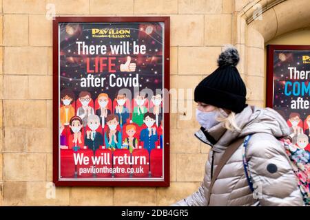 Glasgow, Scozia, Regno Unito. 16 Nov 2020. Il cartello "There Will Be AFTER Covid" all'esterno del Pavilion Theatre Glasgow, poco dopo che Nicola Sturgeon conferma che è probabile che vengano introdotte restrizioni di livello quattro in grandi aree della cintura centrale, tra cui Glasgow. Un annoucement è previsto domani Credit: Kay Roxby/Alamy Live News Foto Stock