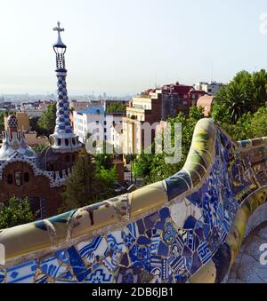 Architettura progettata da Antonio Gaudi a Park Guell, Barcellona Foto Stock