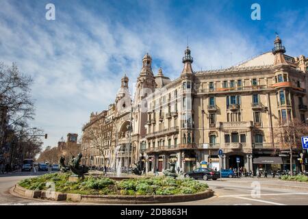 BARCELLONA - MARZO, 2018: L'edificio storico del Teatro e del cinema del Colosseo a Barcellona Foto Stock