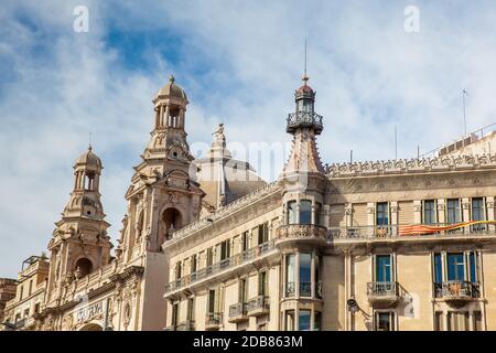 BARCELLONA - MARZO, 2018: L'edificio storico del Teatro e del cinema del Colosseo a Barcellona Foto Stock