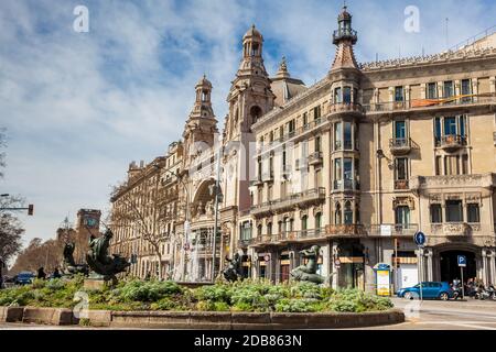 BARCELLONA - MARZO, 2018: L'edificio storico del Teatro e del cinema del Colosseo a Barcellona Foto Stock