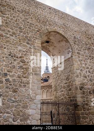 Muralla e iglesia del Salvador. Talavera de la Reina. Toledo. Castilla la Mancha. España Foto Stock