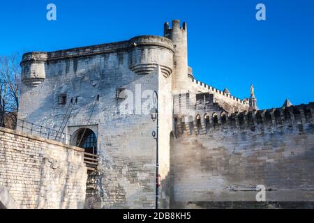 Famoso Ponte di Avignone chiamato anche Pont Saint-Benezet a Avignon Francia Foto Stock