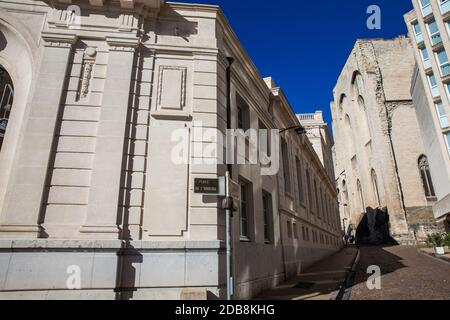 Edifici e strade a Place de l'Horloge a Avignon Francia Foto Stock