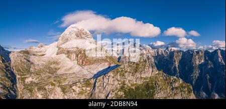 Passo di montagna nella catena montuosa di Mangart, alpi Giulie, Slovenia Foto Stock