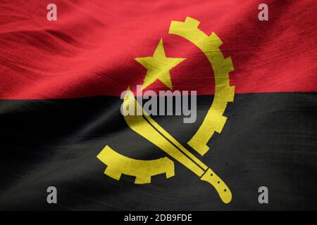 Increspato bandiera di Angola soffiando nel vento Foto Stock