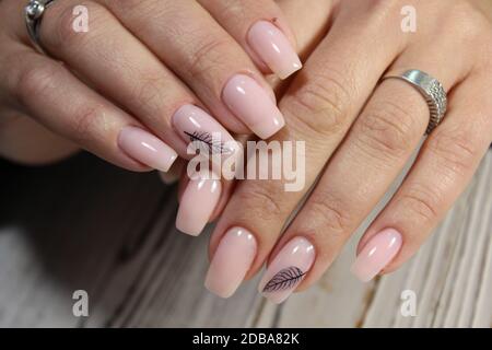 Miglior manicure foto su belle unghie lunghe Foto Stock