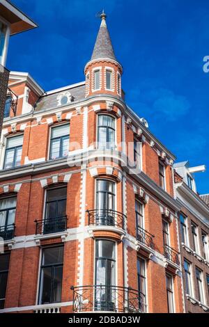 Bellissimo edificio presso il vecchio quartiere Cetral in Amsterdam Foto Stock