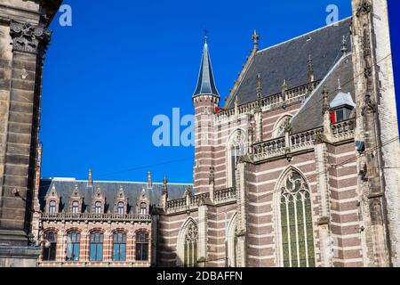 La Chiesa Nuova si trova su Piazza Dam nel vecchio quartiere centrale di Amsterdam Foto Stock