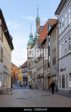 Helmstedt è una piccola e antica città tedesca della bassa Sassonia. La città vecchia è composta da edifici ben restaurati e strade strette. Foto Stock