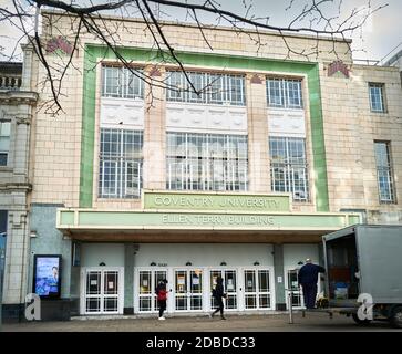 Edificio in stile Art Deco di Ellen Terry, precedentemente un cinema Odeon, oggi sede della facoltà di arti e scienze umanistiche (arti dello spettacolo, media e musica) all'università Foto Stock