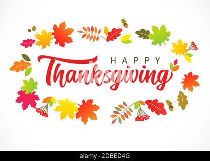 Poster con scritta Happy Thanksgiving con frutti di bosco, foglie di acero e foglia di quercia. Citazione tipografica disegnata a mano 'Happy Thanksgiving' per cartolina autunnale Illustrazione Vettoriale