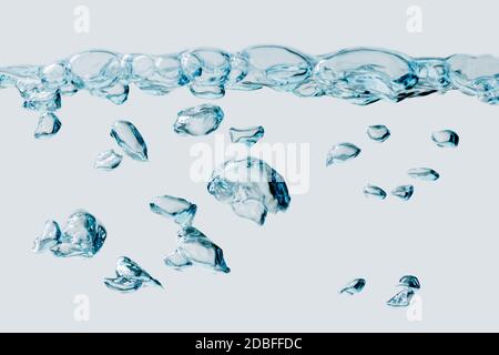 Vista a cornice completa delle bolle d'aria in aumento sotto una fila di bolle d'aria collegate isolate sulla superficie dell'acqua contro uno sfondo azzurro. Foto Stock