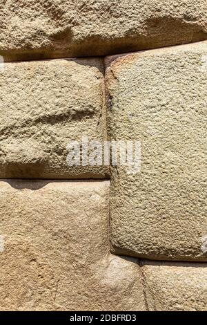 Dodici angoli di pietra, bella strada stretta e muri edifici nel centro di Cusco o Cuzco città, Perù. America del Sud. Foto Stock