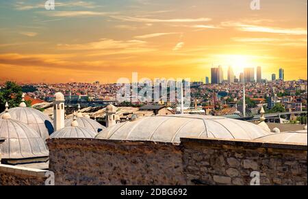 Le cupole della Moschea Suleymaniye e la città di Istanbul, Turchia Foto Stock