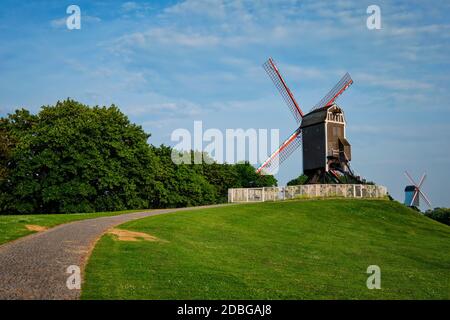 Mulino a vento Sint-Janshuismolen Sint-Janshuis a Bruges, Belgio Foto Stock