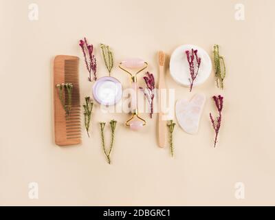 Prodotti riutilizzabili per la cura della pelle senza sprechi Foto Stock