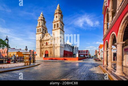 Campeche, Messico. Independence Plaza nel centro storico di San Francisco de Campeche, patrimonio dello Yucatan. Foto Stock