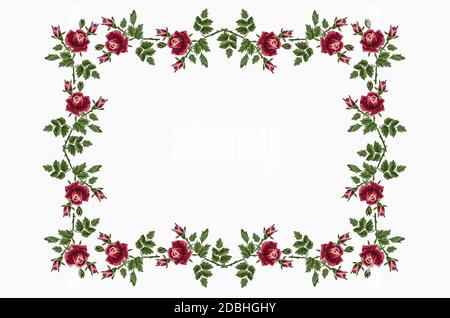 3D Pattern per ricamo cornice per tovaglie in ramoscello con rose, germogli e foglie rosso-rosa su sfondo bianco Foto Stock