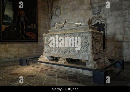 Tomba di Vasco da Gama, Chiesa di Santa Maria de Belem, Monastero degli Ieronimiti (Mosteiro dos Jeronimos), UNESCO, Portogallo Foto Stock