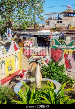 Casa di Fuster, vista dettagliata, Fusterlandia, quartiere di Jaimanitas, Distretto di Playa, l'Avana, Provincia di la Habana, Cuba, Indie Occidentali, America Centrale Foto Stock