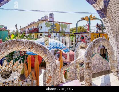 Casa di Fuster, Fusterlandia, quartiere di Jaimanitas, Distretto di Playa, l'Avana, Provincia di la Habana, Cuba, Indie Occidentali, America Centrale Foto Stock