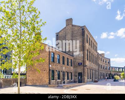 Carbone cade Yard in King Cross, Londra, Inghilterra, Regno Unito, Europa Foto Stock