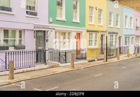 Edifici colorati a Notting Hill, Londra, Inghilterra, Regno Unito, Europa Foto Stock