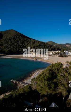 Spiaggia Cala Llonga Foto Stock