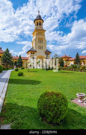 Campanile della Cattedrale di coronazione in Alba Carolina Cittadella, Alba Iulia, Romania Foto Stock