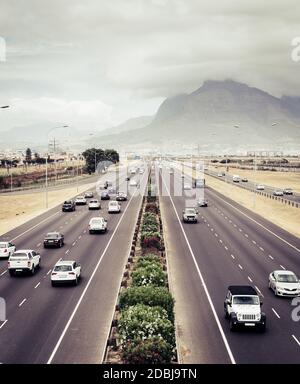 Di tipo "topdown" vista di una autostrada a Cape Town, Sud Africa Foto Stock