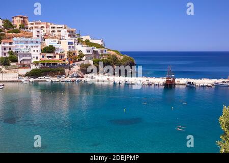 BALI, L'ISOLA CRETE, GRECIA - 7 GIUGNO 2019: La splendida vista sul mare del porto di Bali. Foto Stock