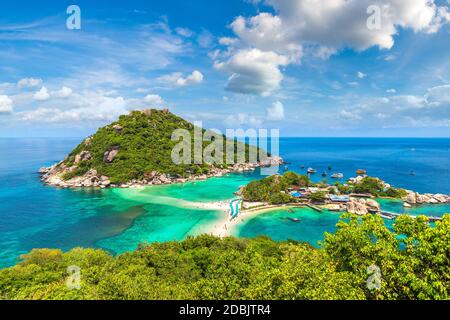 Isola di Nang Yuan, Koh Tao, Thailandia in una giornata estiva Foto Stock