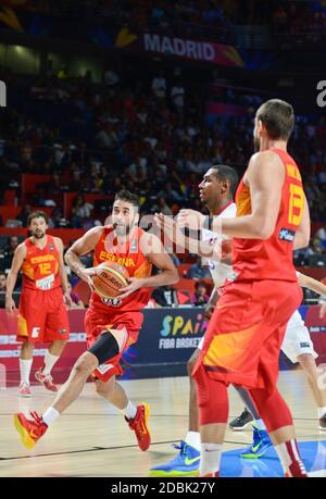 Juan Carlos Navarro (Spagna) segnando un layup contro la Francia. La pallacanestro Word Cup 2014 Foto Stock