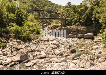 Ponte della Vallemaggia, la più lunga valle alpina del Canton Ticino in Svizzera Foto Stock