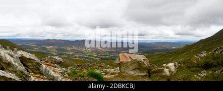 La vista dal Passo Swart sul paesaggio in La valle dei Monti Swart Foto Stock