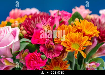 primo piano di un mazzo di fiori Foto Stock
