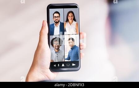 Videochat Business Training Call on Mobile Phone Foto Stock