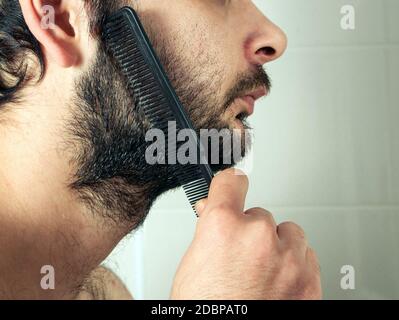 Uomo di pettinatura dei capelli barba closeup Foto Stock
