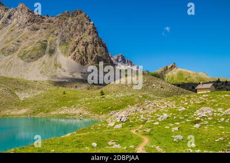 Il lago di sainte anne qeyras in hautes Alpes in Francia Foto Stock