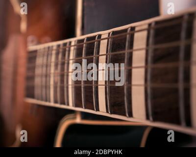 Ingrandimento dei dettagli di chitarra Foto Stock