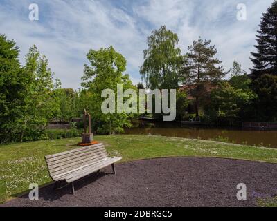 il piccolo villaggio di greetsiel sulla costa tedesca del mare del nord Foto Stock