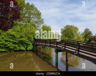 il piccolo villaggio di greetsiel sulla costa tedesca del mare del nord Foto Stock